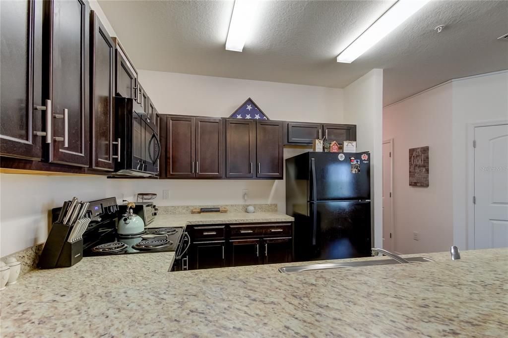 For Sale: $329,900 (3 beds, 2 baths, 1652 Square Feet)