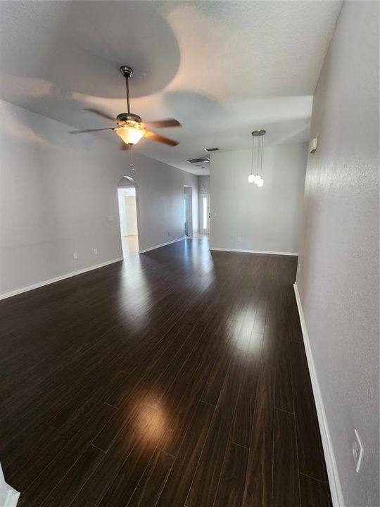 For Rent: $2,200 (4 beds, 2 baths, 1821 Square Feet)