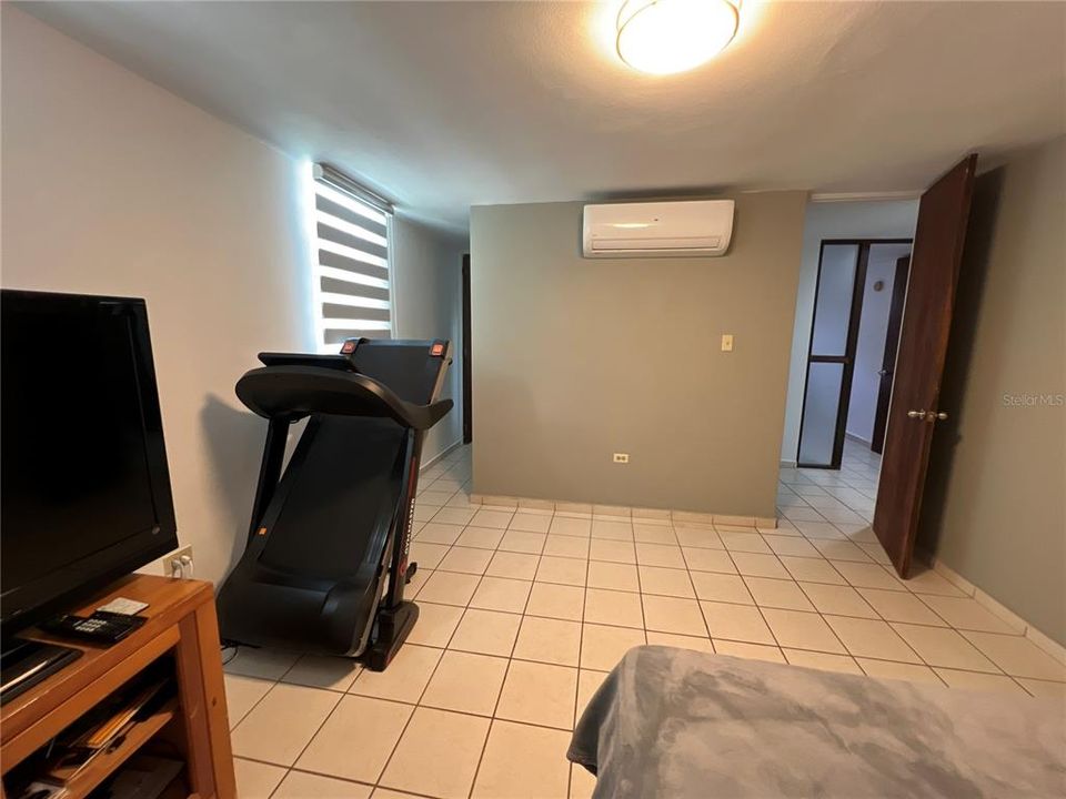 Vendido Recientemente: $425,000 (4 camas, 4 baños, 2312 Pies cuadrados)