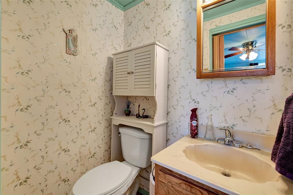 待售: $249,000 (2 贝兹, 1 浴室, 748 平方英尺)