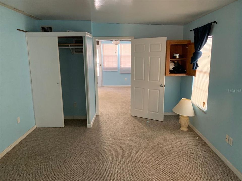 For Rent: $1,600 (3 beds, 2 baths, 650 Square Feet)
