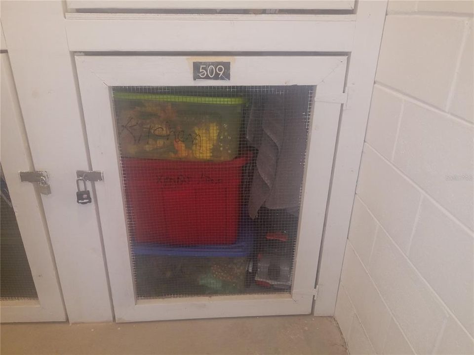 Storage bin on 5th floor by elevator