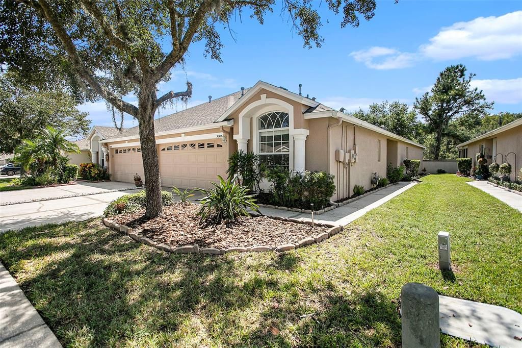 Recently Rented: $2,200 (3 beds, 2 baths, 1713 Square Feet)
