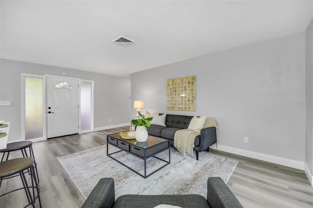 Active With Contract: $459,000 (2 beds, 2 baths, 1341 Square Feet)