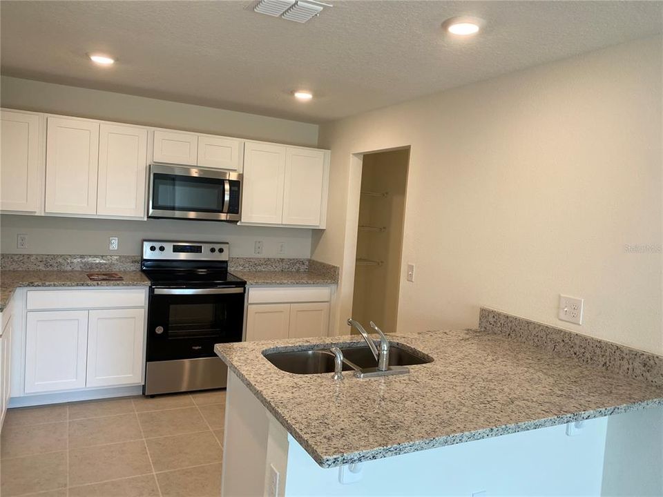 Active With Contract: $1,830 (3 beds, 2 baths, 1250 Square Feet)