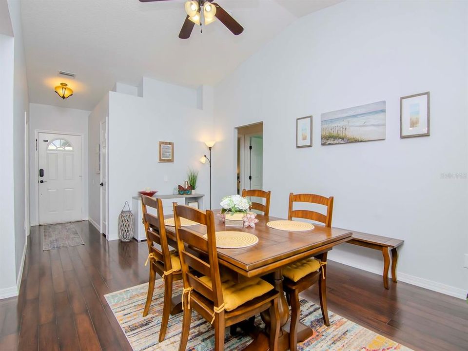 Active With Contract: $485,000 (2 beds, 2 baths, 1191 Square Feet)