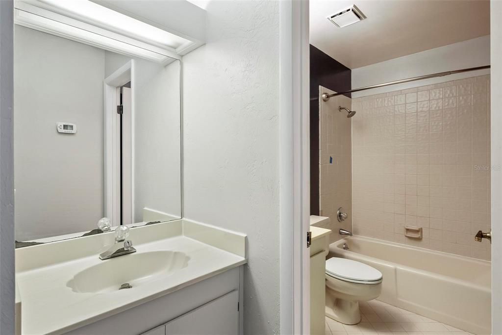最近售出: $549,000 (3 贝兹, 2 浴室, 2465 平方英尺)