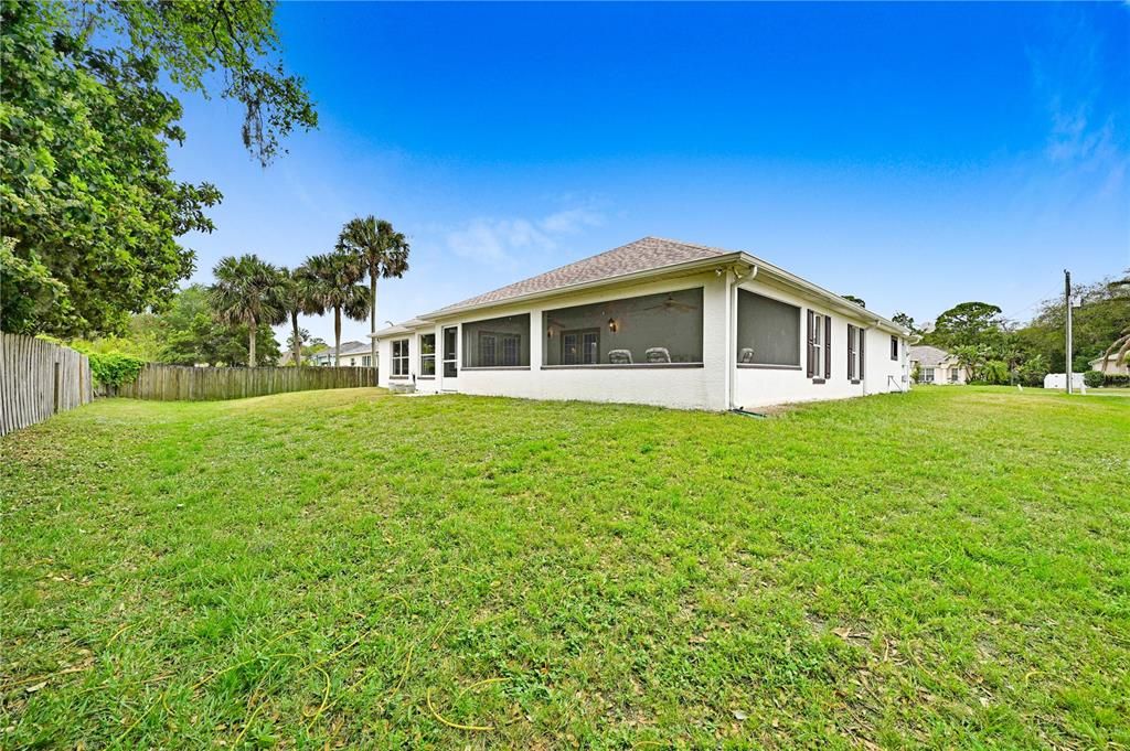 Recently Sold: $400,000 (4 beds, 2 baths, 2218 Square Feet)
