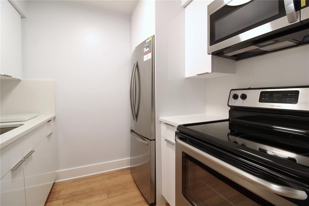 Recently Rented: $1,495 (1 beds, 1 baths, 613 Square Feet)