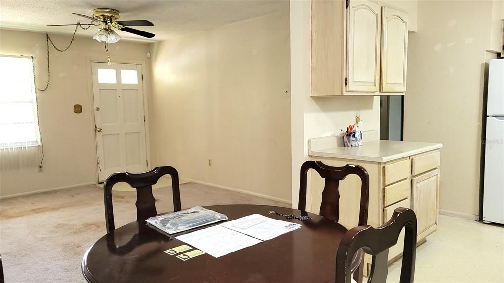 For Sale: $255,000 (4 beds, 2 baths, 1425 Square Feet)
