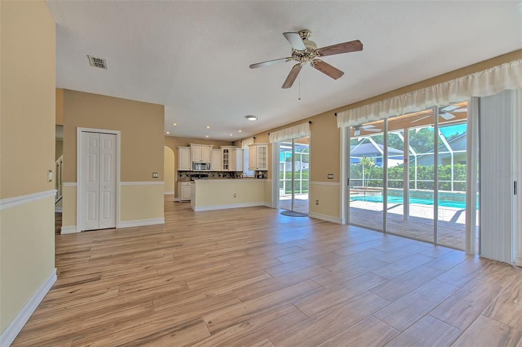 Active With Contract: $549,900 (4 beds, 2 baths, 2412 Square Feet)