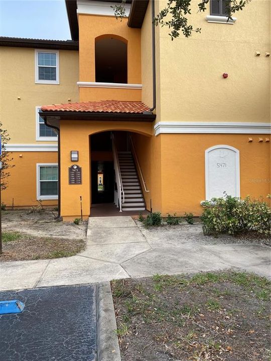Active With Contract: $1,790 (2 beds, 2 baths, 1142 Square Feet)