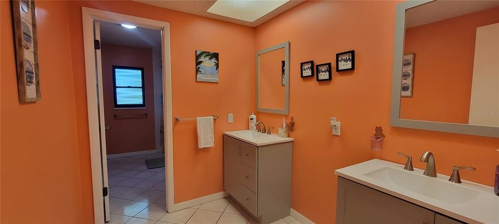 Split bathroom w/electric heater