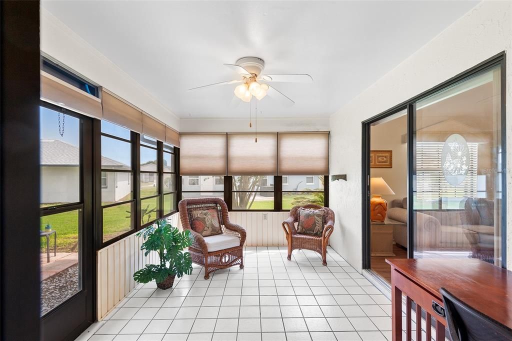 FLORIDA - BONUS ROOM WITH TILE FLOOR