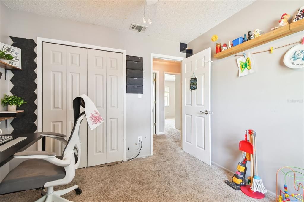 Active With Contract: $405,000 (4 beds, 2 baths, 1374 Square Feet)