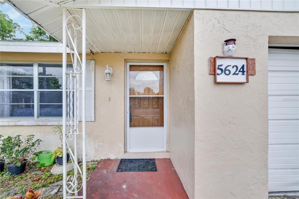 For Sale: $245,000 (2 beds, 2 baths, 1092 Square Feet)