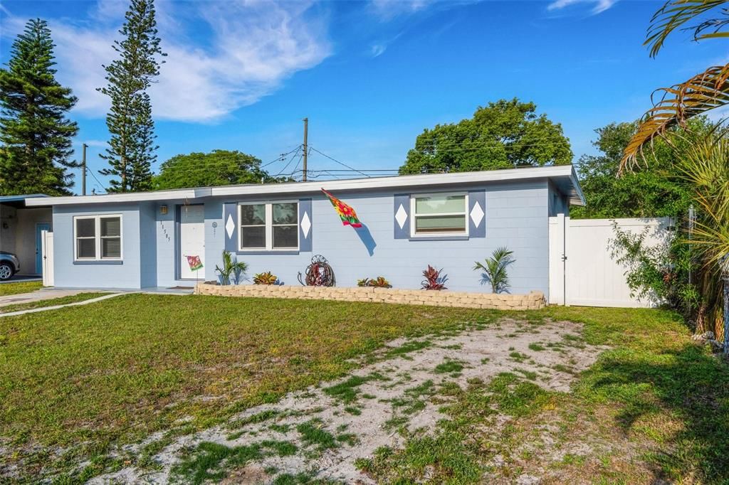 Recently Sold: $310,000 (3 beds, 2 baths, 1025 Square Feet)