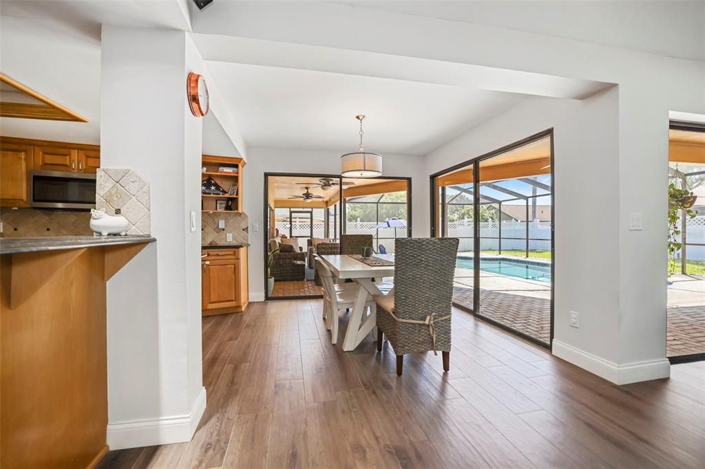 Active With Contract: $850,000 (4 beds, 3 baths, 2927 Square Feet)