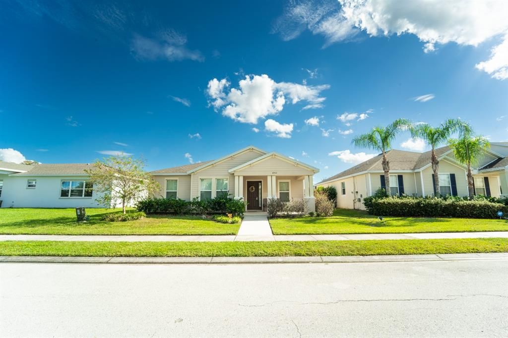 Active With Contract: $2,600 (4 beds, 3 baths, 1744 Square Feet)