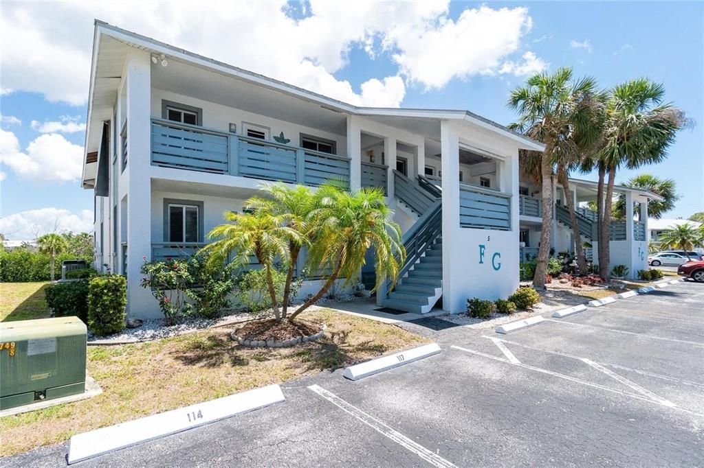 Recently Sold: $210,000 (2 beds, 2 baths, 1092 Square Feet)