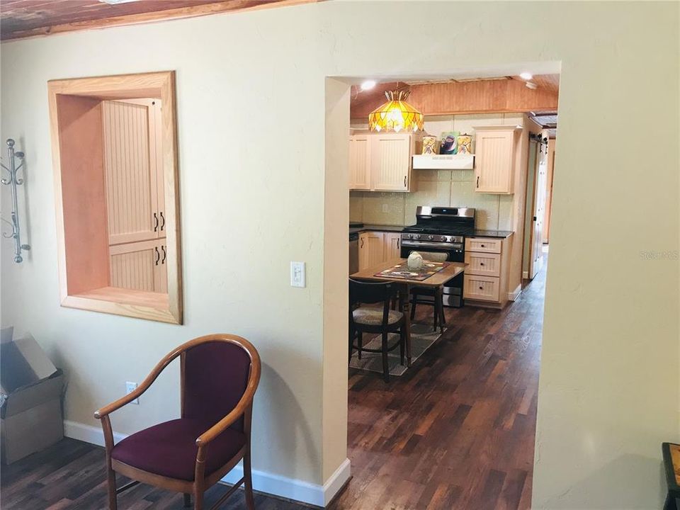 For Sale: $328,000 (2 beds, 2 baths, 1200 Square Feet)