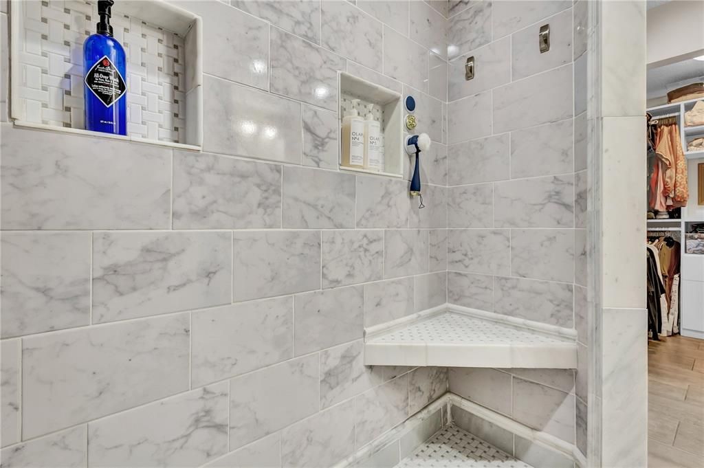 最近售出: $975,000 (3 贝兹, 2 浴室, 2066 平方英尺)