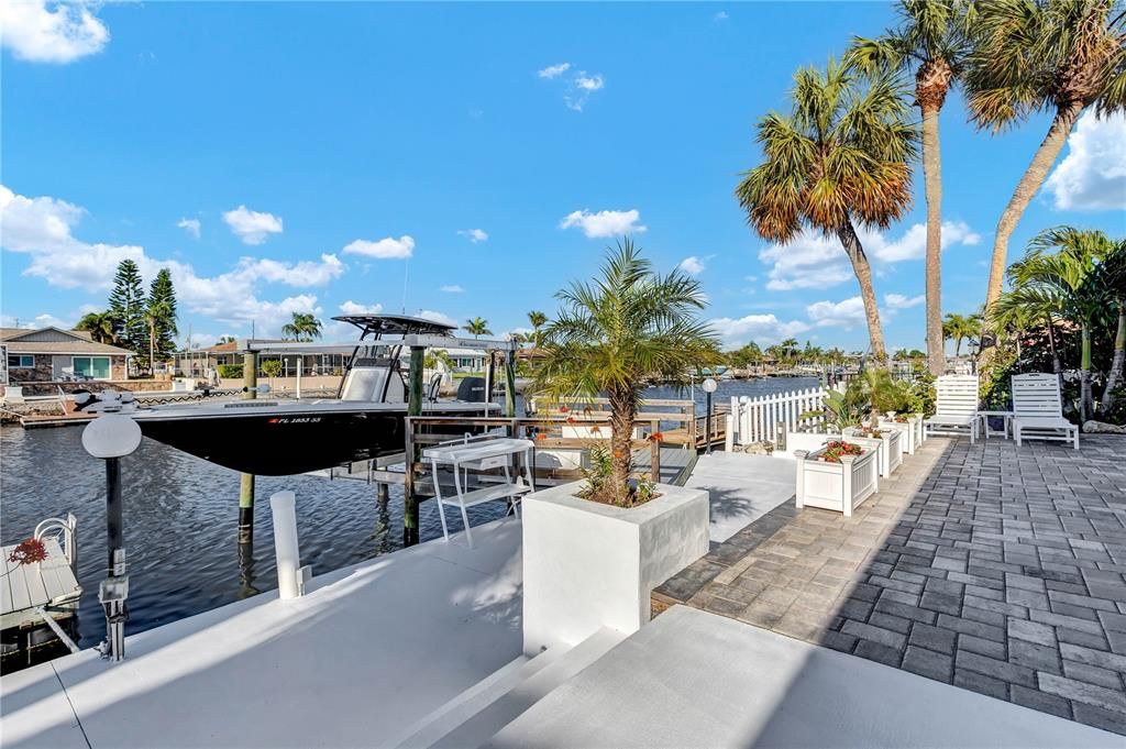 Recently Sold: $975,000 (3 beds, 2 baths, 2066 Square Feet)