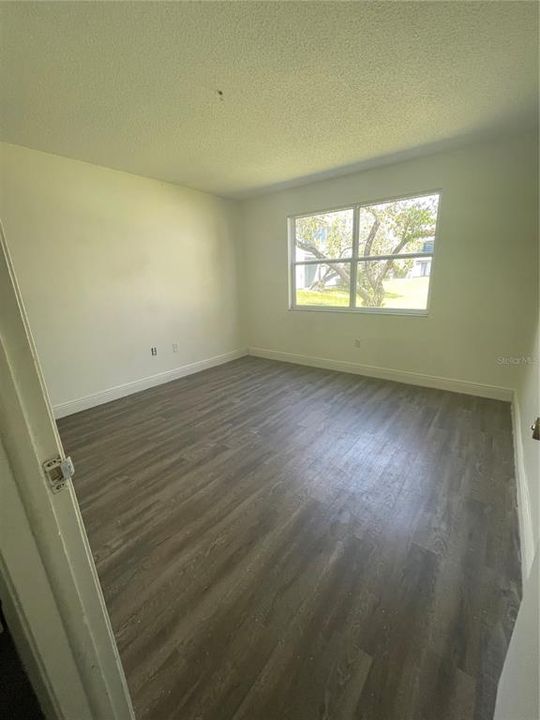 For Sale: $175,000 (2 beds, 2 baths, 879 Square Feet)