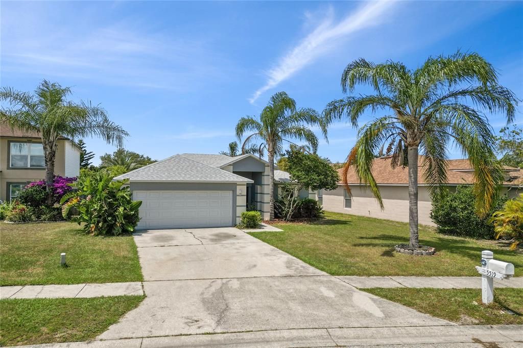 Active With Contract: $355,000 (3 beds, 2 baths, 1612 Square Feet)