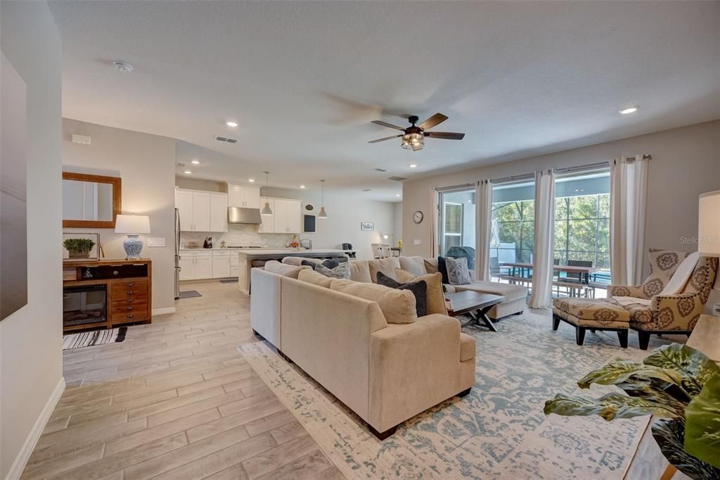 Active With Contract: $725,000 (5 beds, 4 baths, 3798 Square Feet)
