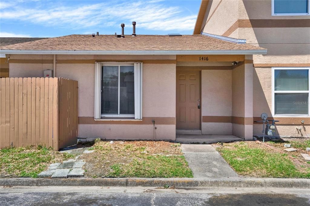 Whether you are looking for your first home or the perfect investment property this friendly established community is well maintained, has a LOW HOA and is in the perfect location!