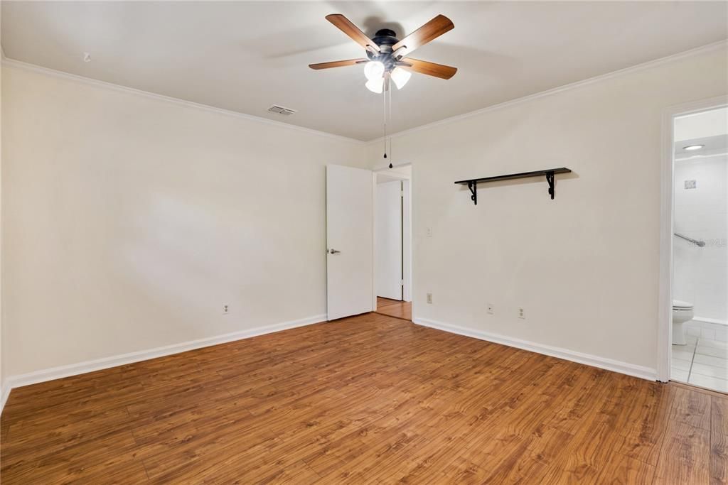 Active With Contract: $379,900 (4 beds, 2 baths, 1747 Square Feet)
