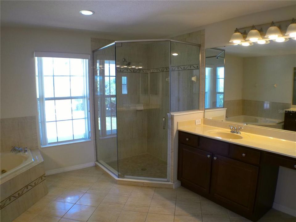 Недавно арендовано: $3,000 (4 спален, 2 ванн, 3034 Квадратных фут)