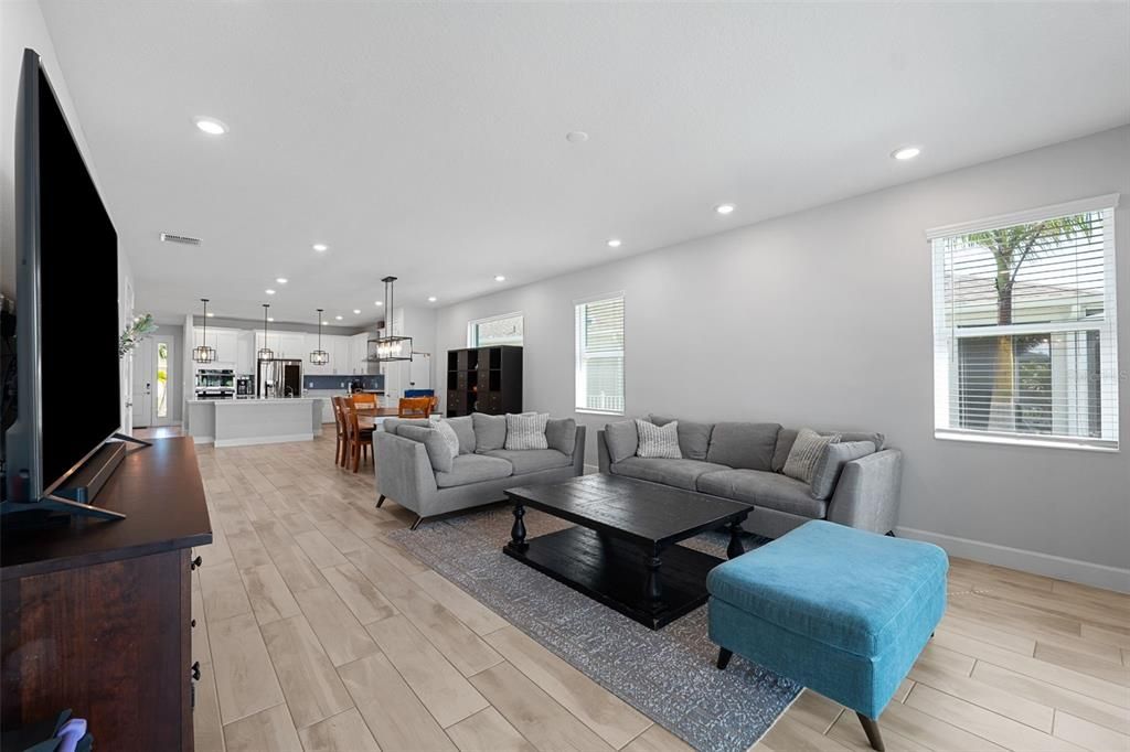 Active With Contract: $895,000 (4 beds, 3 baths, 2359 Square Feet)