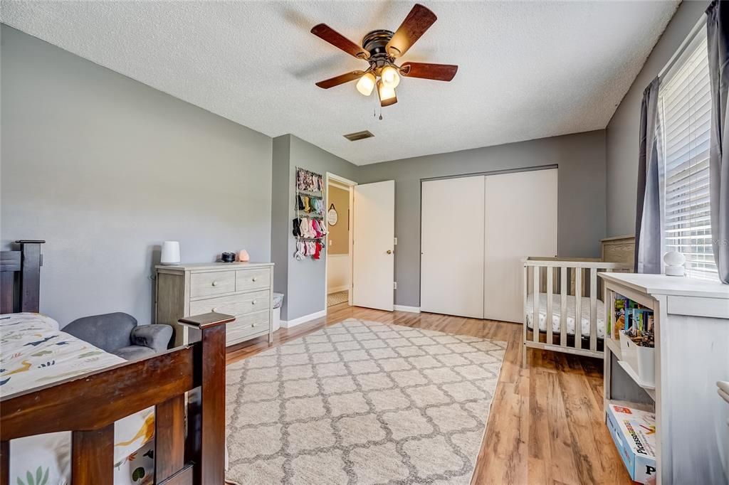 Active With Contract: $349,900 (2 beds, 2 baths, 1232 Square Feet)