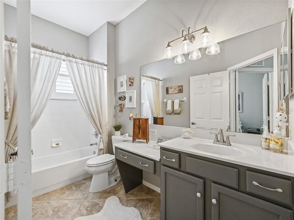 Active With Contract: $384,900 (2 beds, 2 baths, 1676 Square Feet)