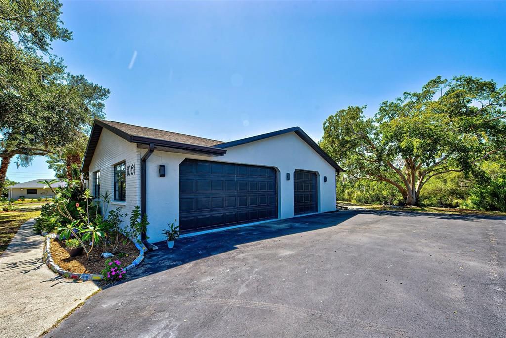 For Sale: $894,900 (3 beds, 3 baths, 1884 Square Feet)