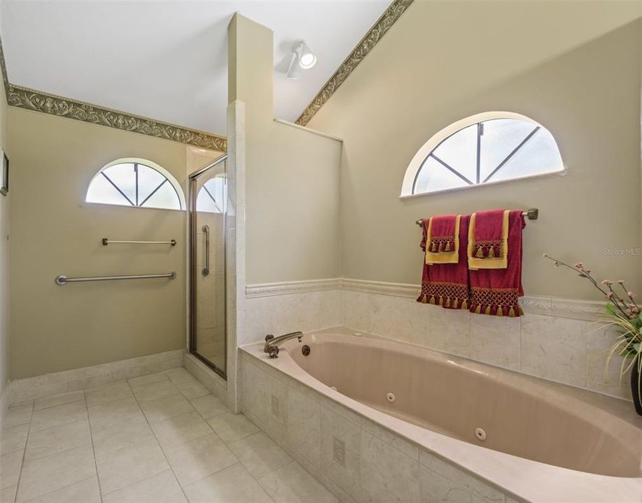 Недавно продано: $375,000 (3 спален, 2 ванн, 2019 Квадратных фут)