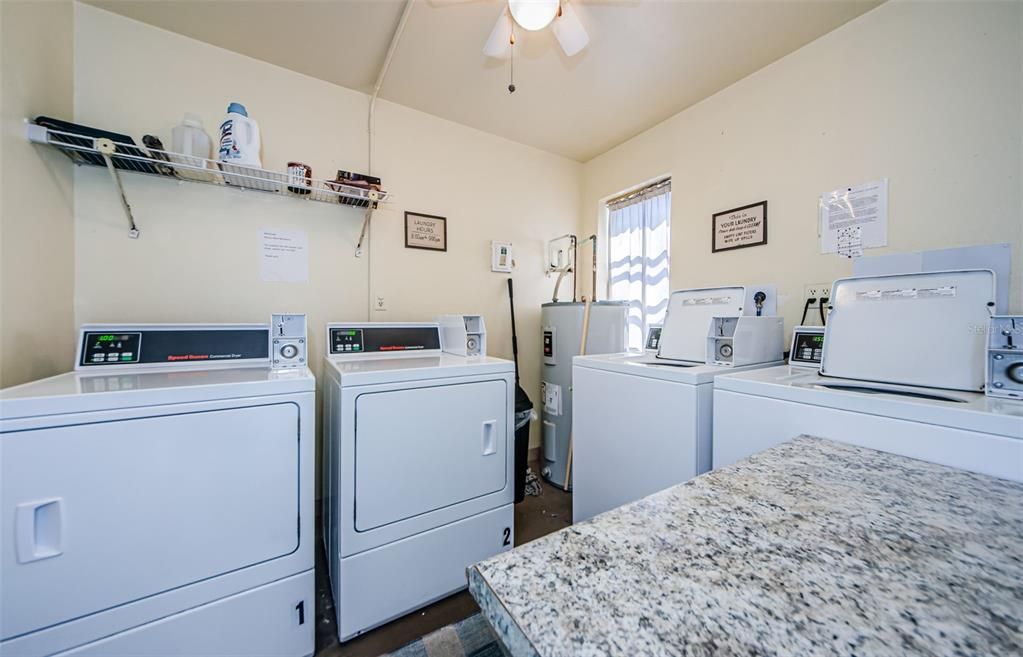 For Sale: $275,000 (1 beds, 1 baths, 480 Square Feet)