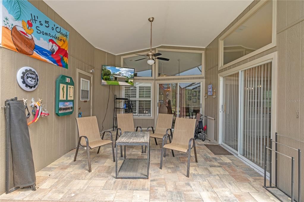 For Sale: $389,900 (3 beds, 2 baths, 1506 Square Feet)