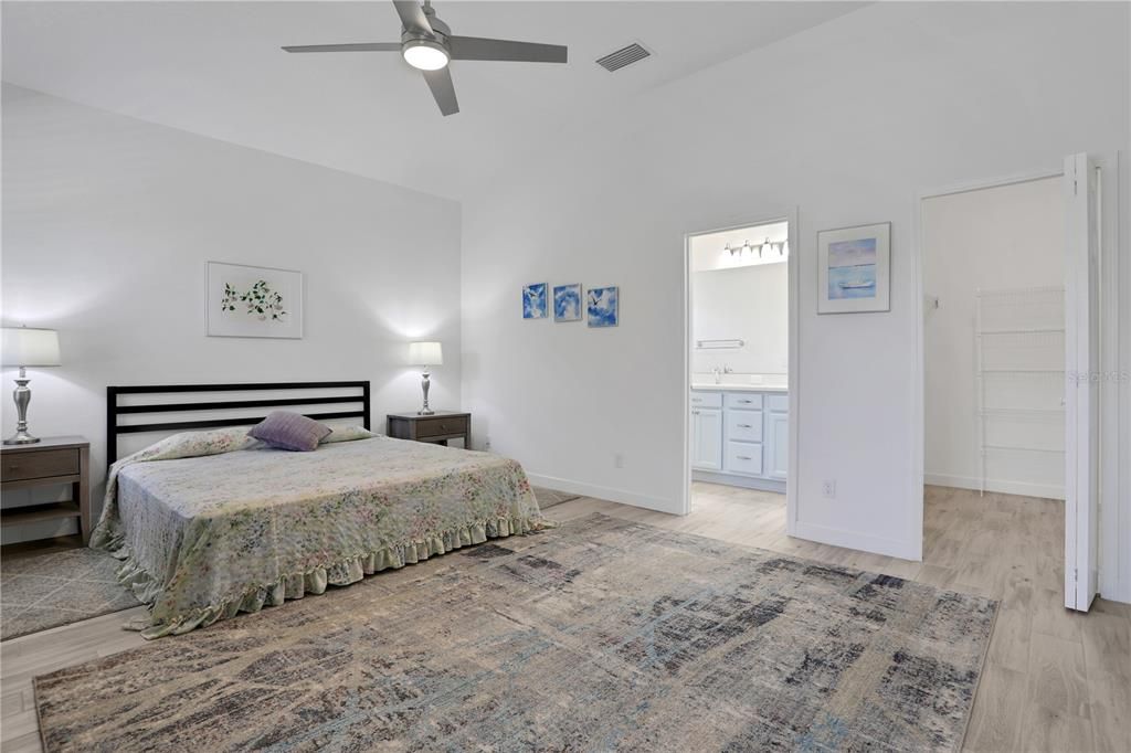 Active With Contract: $459,500 (3 beds, 2 baths, 1866 Square Feet)