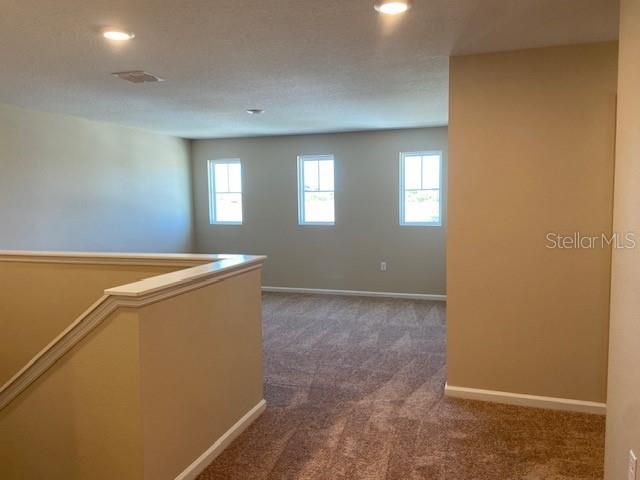 For Rent: $3,000 (5 beds, 3 baths, 2800 Square Feet)