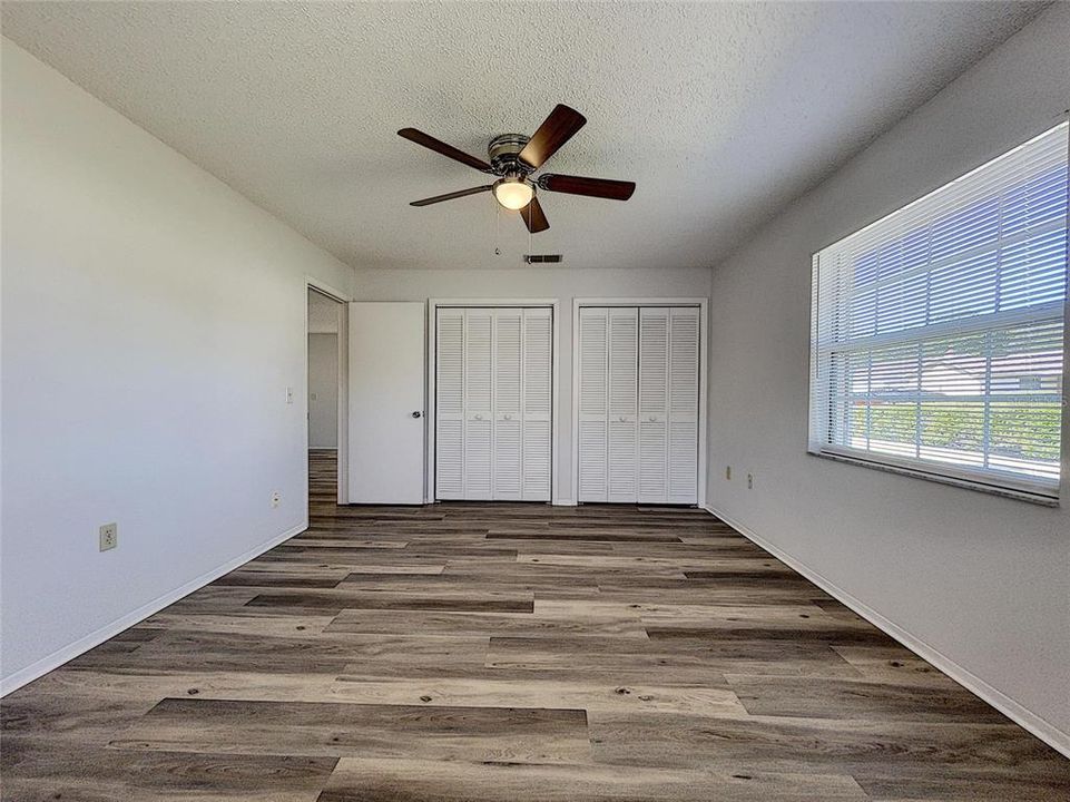 Active With Contract: $1,895 (3 beds, 2 baths, 1610 Square Feet)