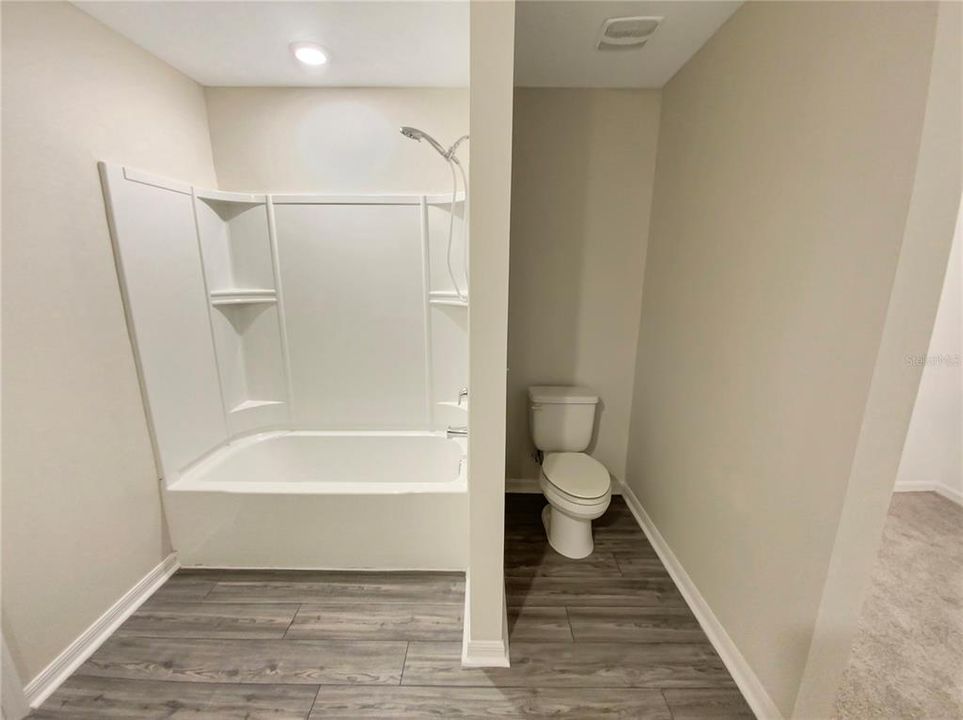 For Sale: $267,000 (3 beds, 2 baths, 1383 Square Feet)
