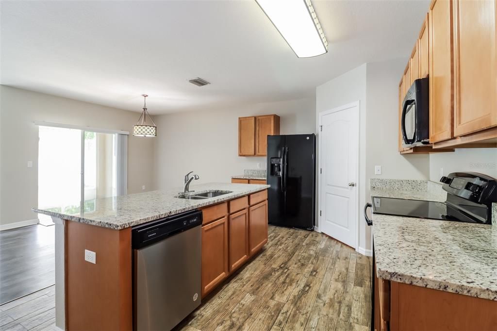 Active With Contract: $345,000 (4 beds, 2 baths, 1846 Square Feet)