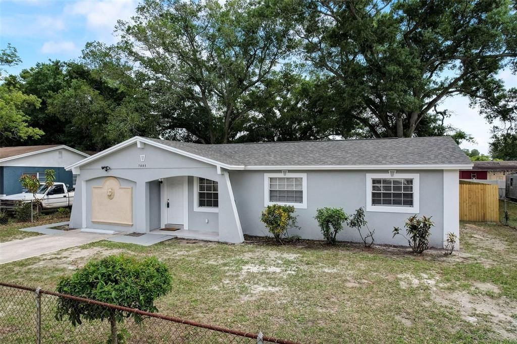Recently Sold: $350,000 (3 beds, 2 baths, 1245 Square Feet)