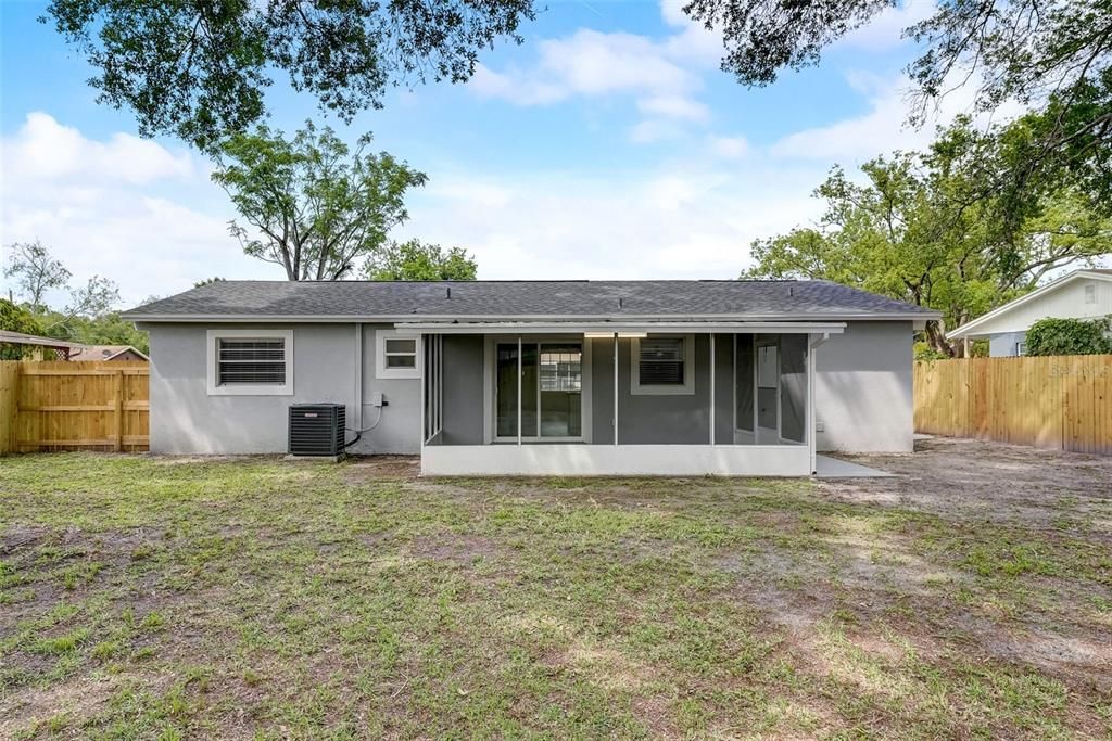 Recently Sold: $350,000 (3 beds, 2 baths, 1245 Square Feet)