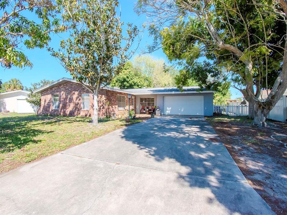 525 Saint Andrews Drive