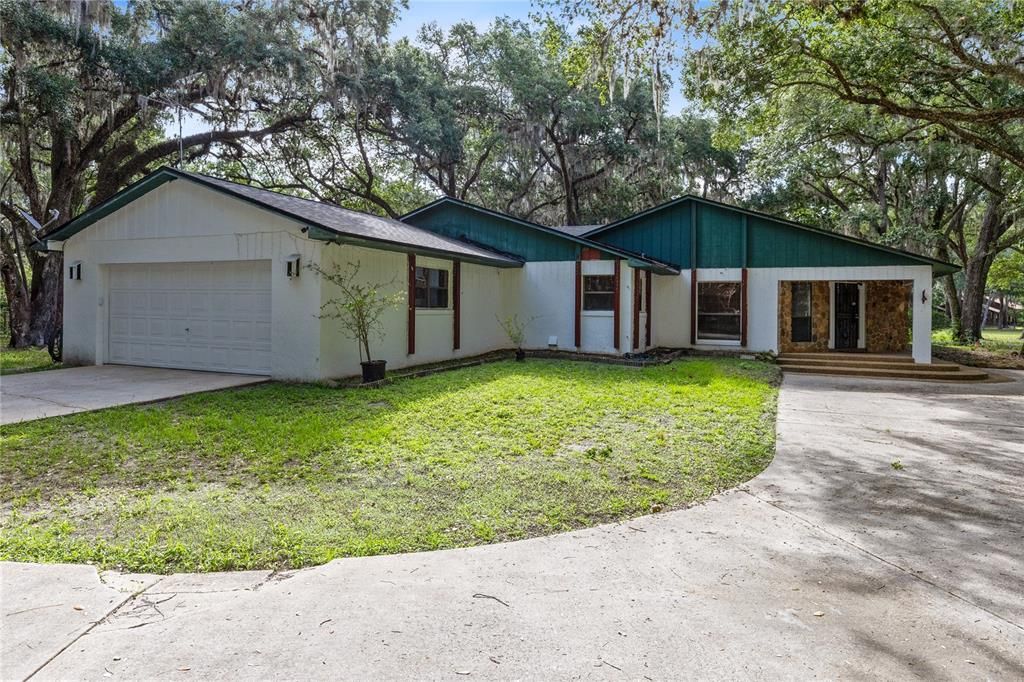 最近售出: $699,900 (3 贝兹, 2 浴室, 2093 平方英尺)