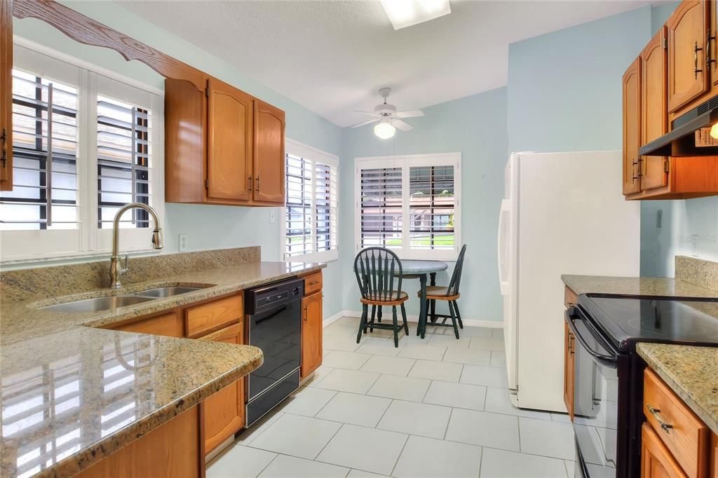 For Sale: $229,999 (2 beds, 2 baths, 1157 Square Feet)